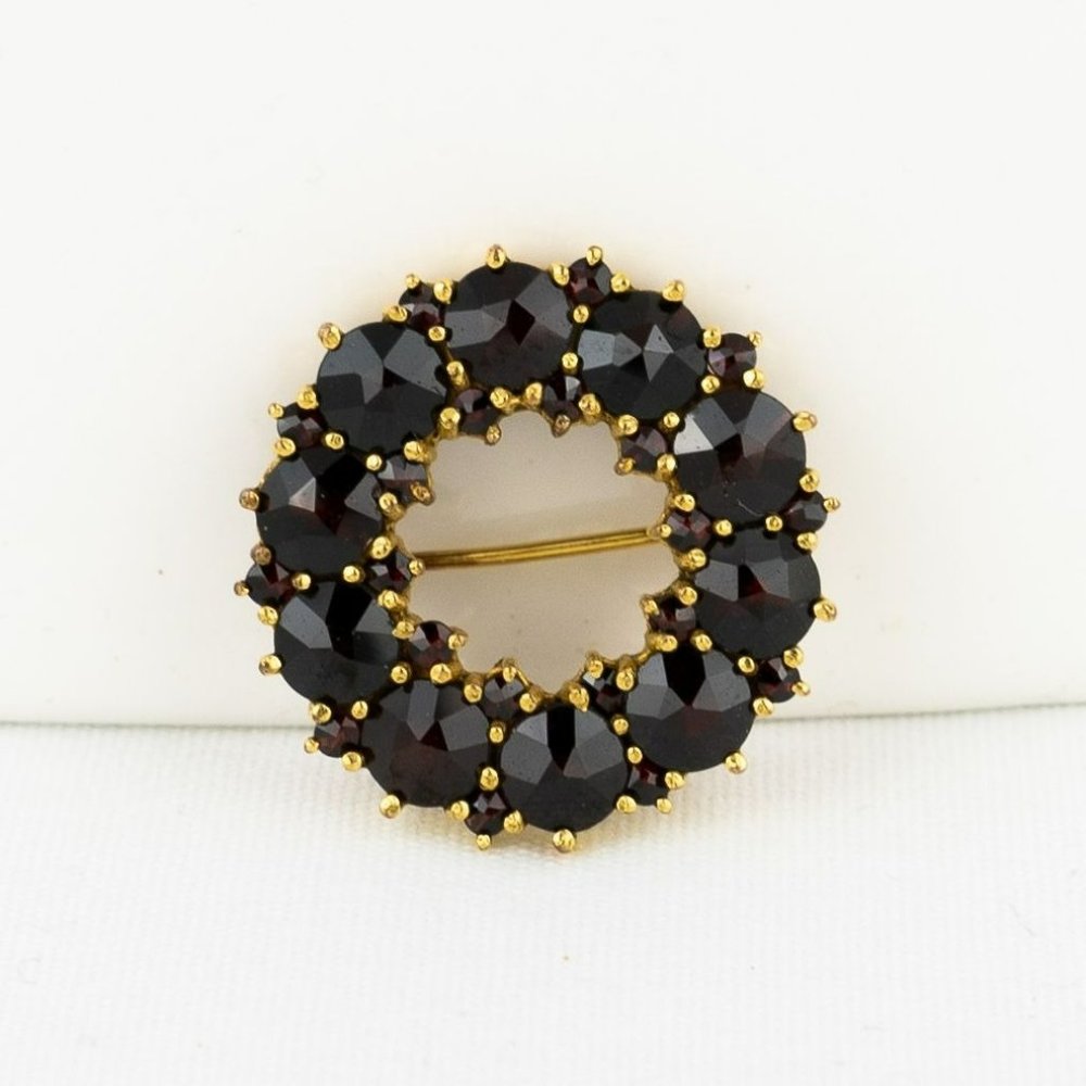 Vintage Genuine Garnet Brooch Gold Tone Circle Tested Dark Round Faceted Germany